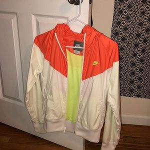 nike windbreaker
